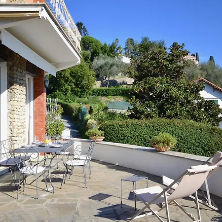 Bellavista Eight - Elegante Vista Mare Con Giardino E Posto Auto Privato - 4 Posti Letto Apartamento