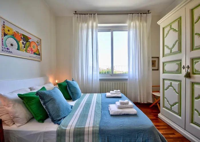 Bellavista Eight - Elegante Vista Mare Con Giardino E Posto Auto Privato - 4 Posti Letto شقة *