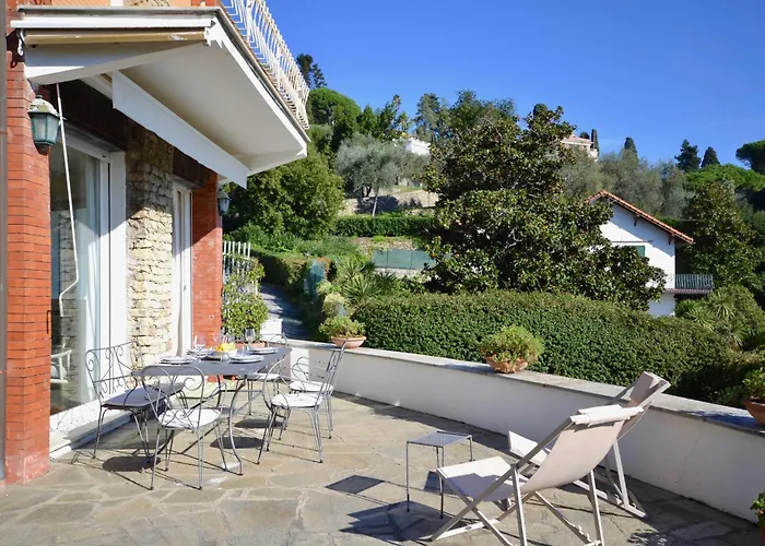 Bellavista Eight - Elegante Vista Mare Con Giardino E Posto Auto Privato - 4 Posti Letto Διαμέρισμα