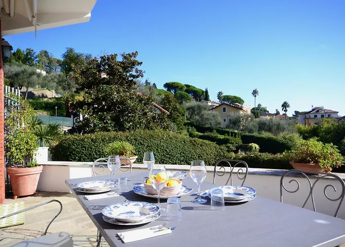 Bellavista Eight - Elegante Vista Mare Con Giardino E Posto Auto Privato - 4 Posti Letto 아파트